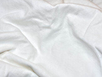 Weiße Kleidung neigt zum Vergrauen und Vergilben. Mit unseren Tipps machen Sie dem "Grauen" ein Ende und erhalten die strahlende Brillanz Ihrer weißen Wäsche für eine lange Zeit!